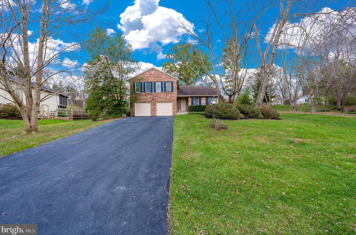 10106 Labelle Ct, Ellicott MD 21042-6257 exterior