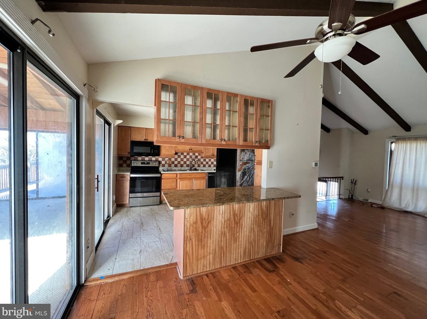 5429 Wolf River Ln, Columbia MD 21045-2258 exterior