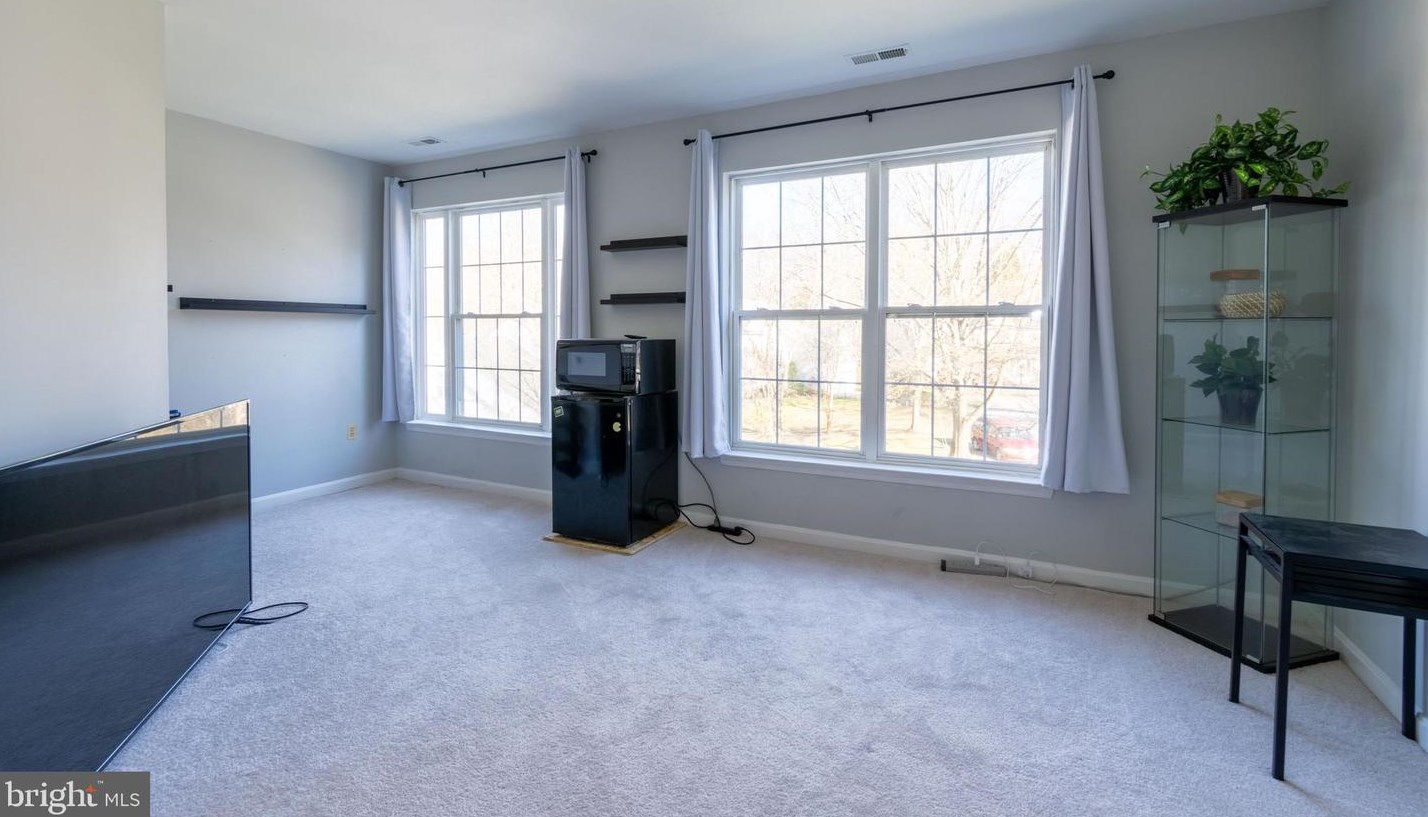 5484 Wooded Way, Columbia MD  21044-5722 exterior