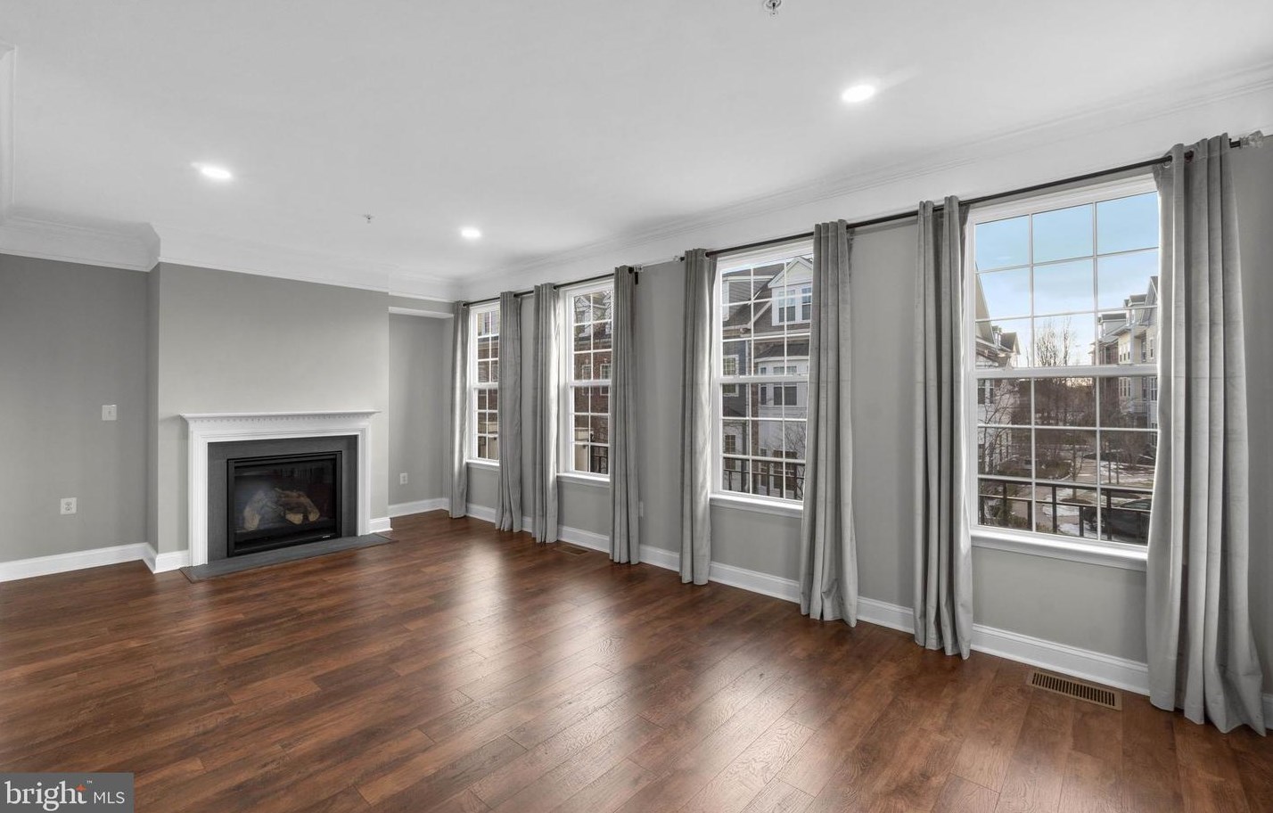 6044 Talbot Dr, Ellicott MD  21043-7186 exterior