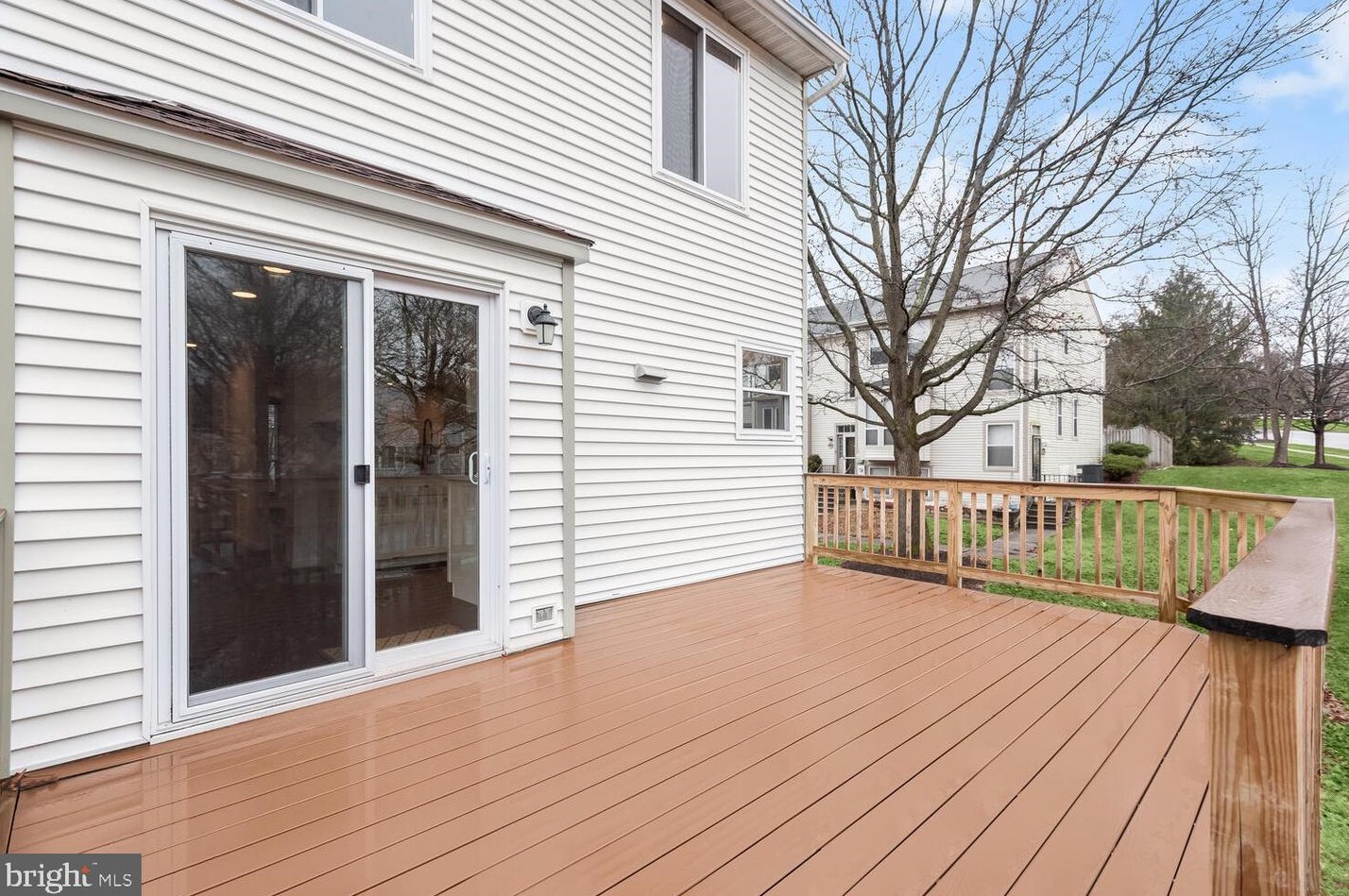 8206 Tall Trees Ct, Ellicott MD  21043-6942 exterior