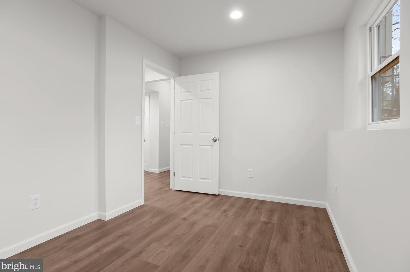 8206 Tall Trees Ct, Ellicott MD  21043-6942 exterior