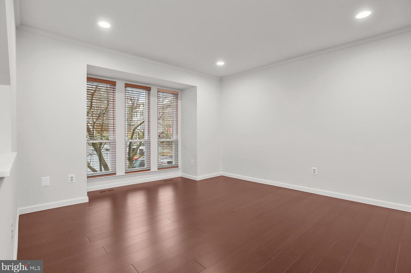 8206 Tall Trees Ct, Ellicott MD  21043-6942 exterior