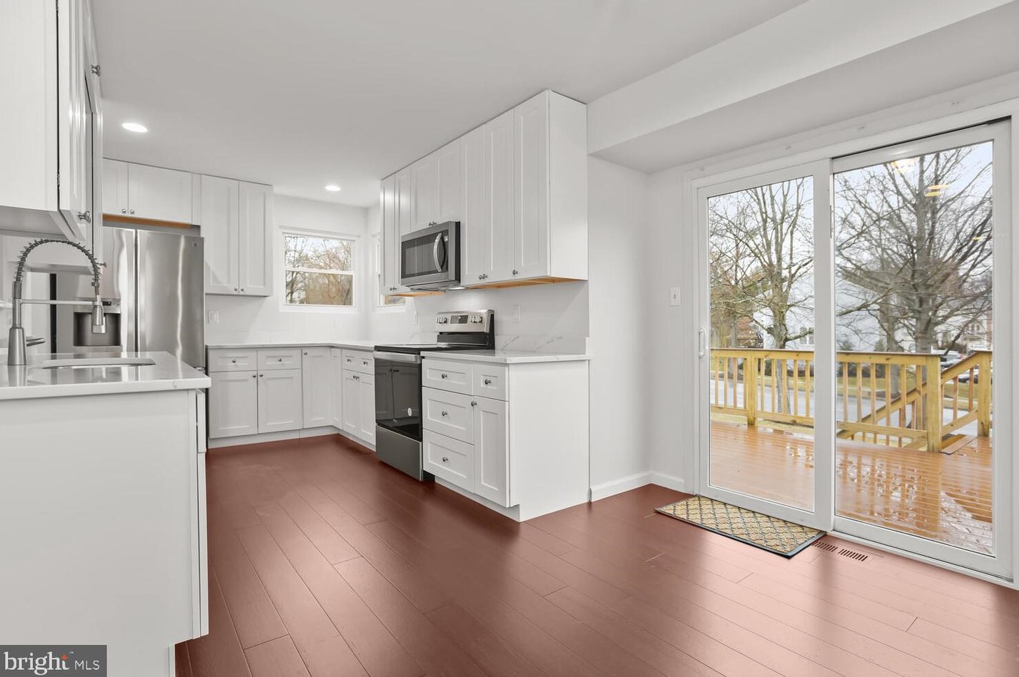 8206 Tall Trees Ct, Ellicott MD  21043-6942 exterior