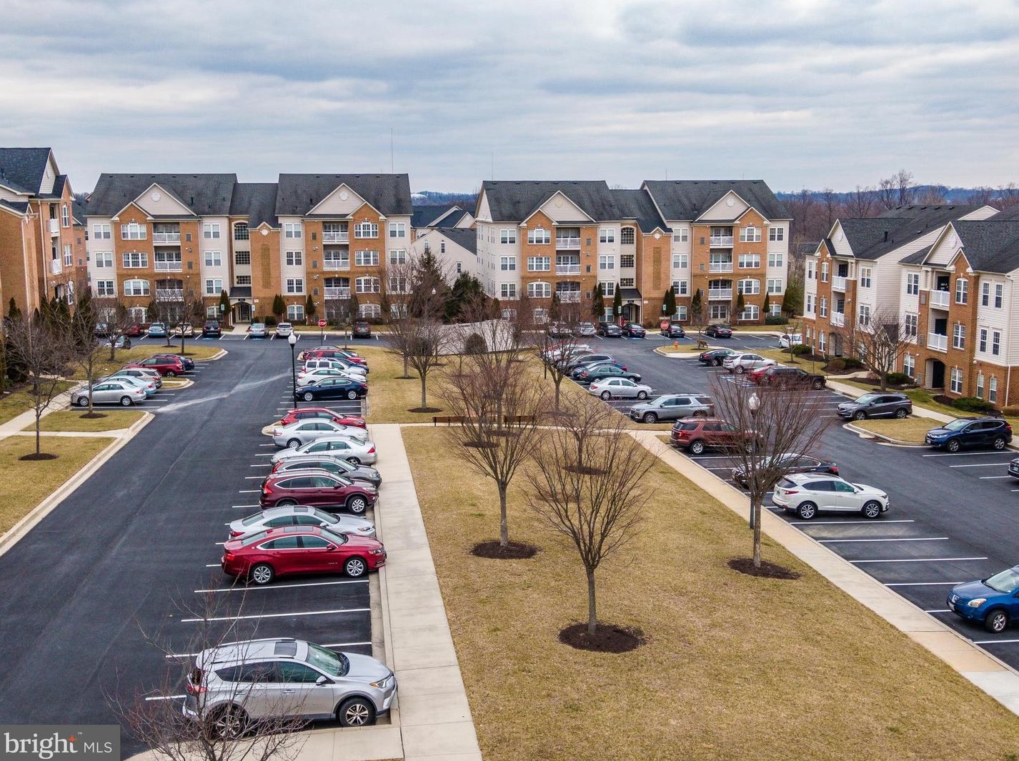 8125 Yellow Pine Dr, Ellicott MD  21043-5547 exterior