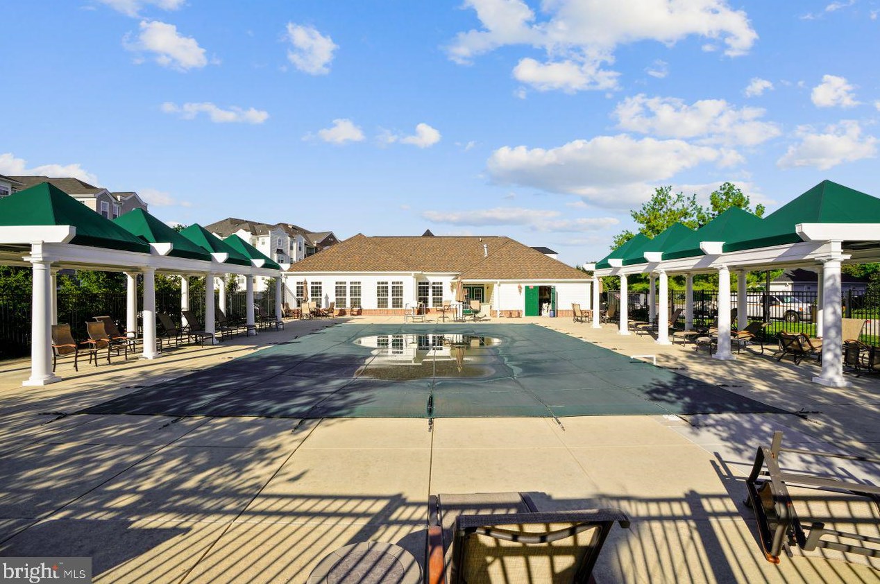 7305 Maplecrest Rd, Baltimore MD  21075-6035 exterior