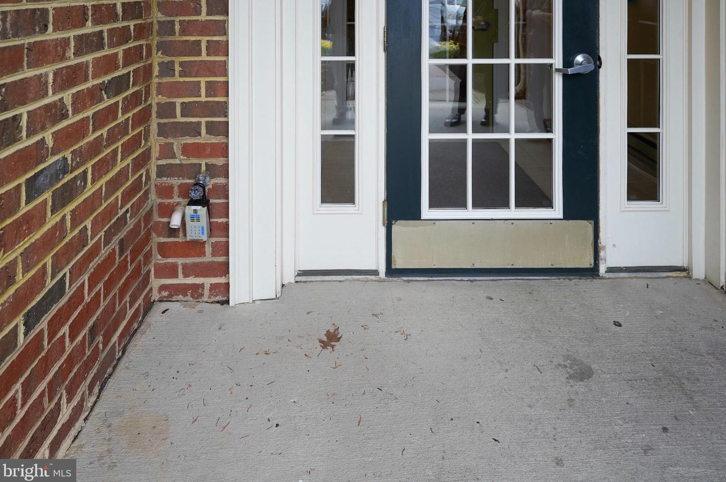 8115 Yellow Pine Dr, Ellicott MD 21043-4851 exterior