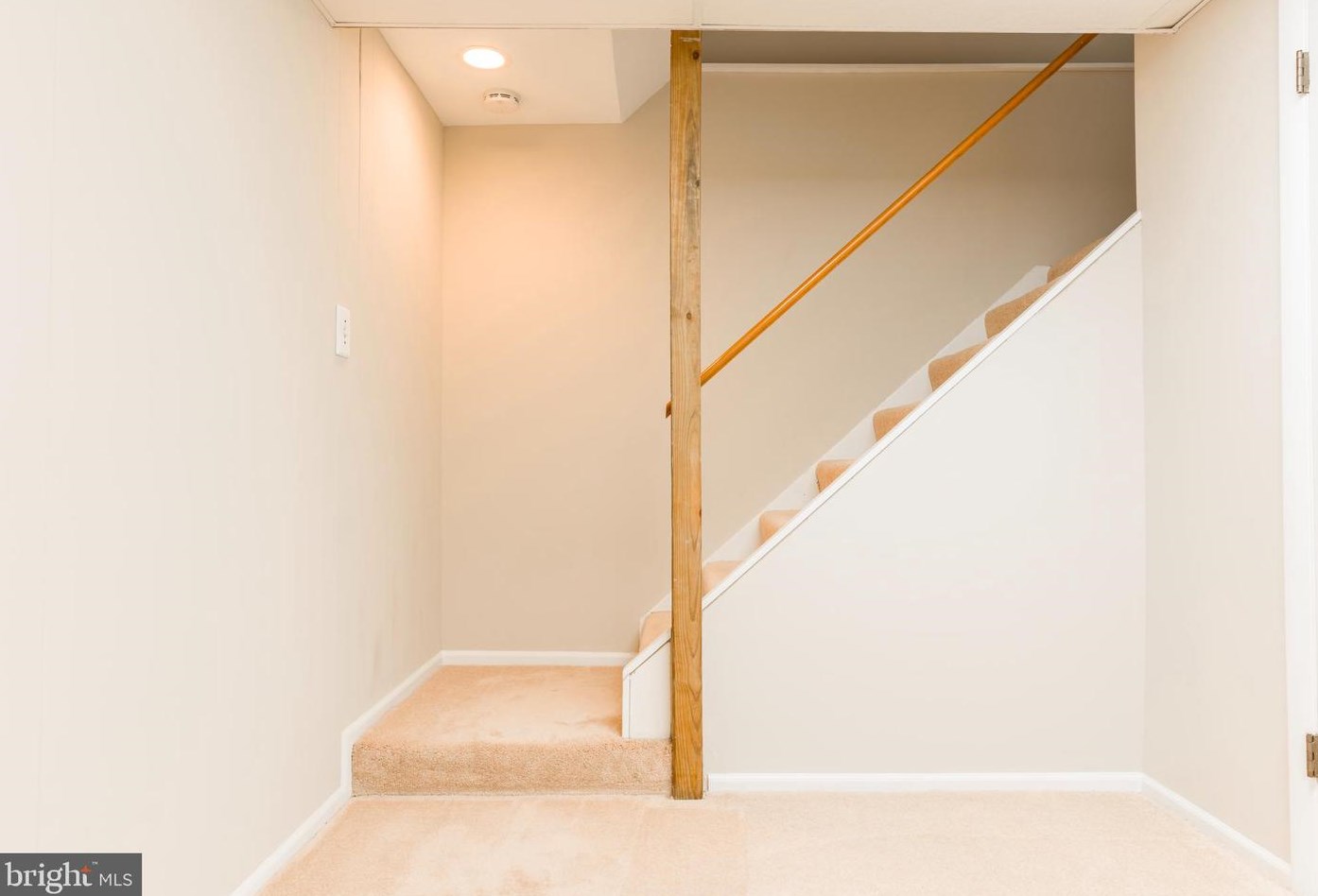 4730 Hale Haven Dr, Ellicott MD  21043-6669 exterior