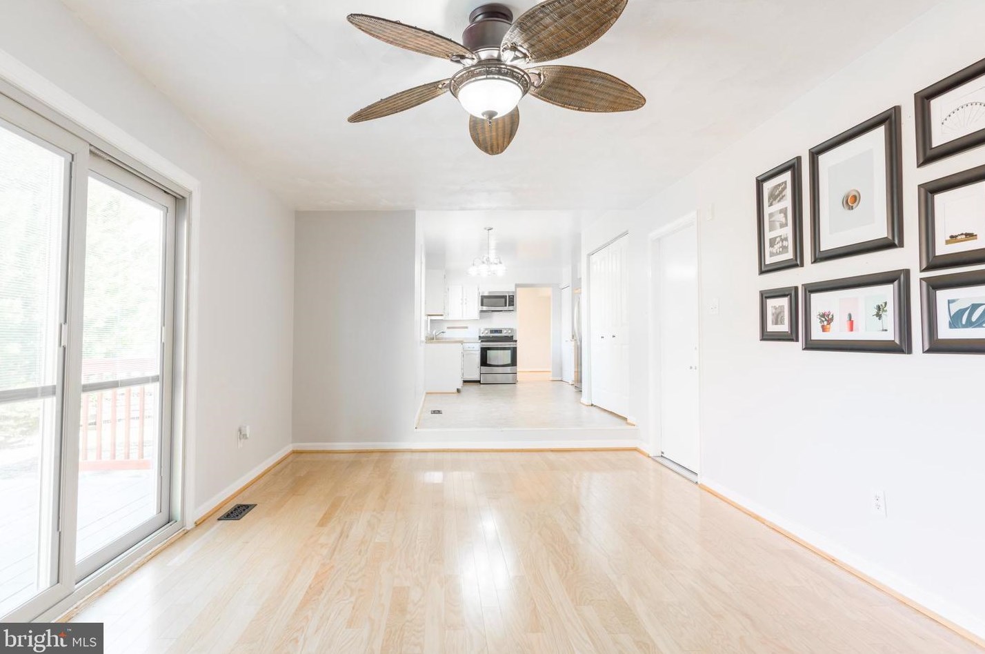 4730 Hale Haven Dr, Ellicott MD  21043-6669 exterior