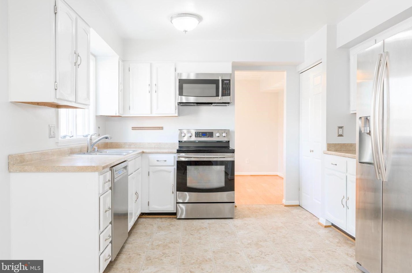 4730 Hale Haven Dr, Ellicott MD  21043-6669 exterior