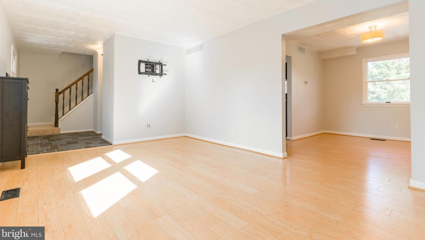 4730 Hale Haven Dr, Ellicott MD  21043-6669 exterior