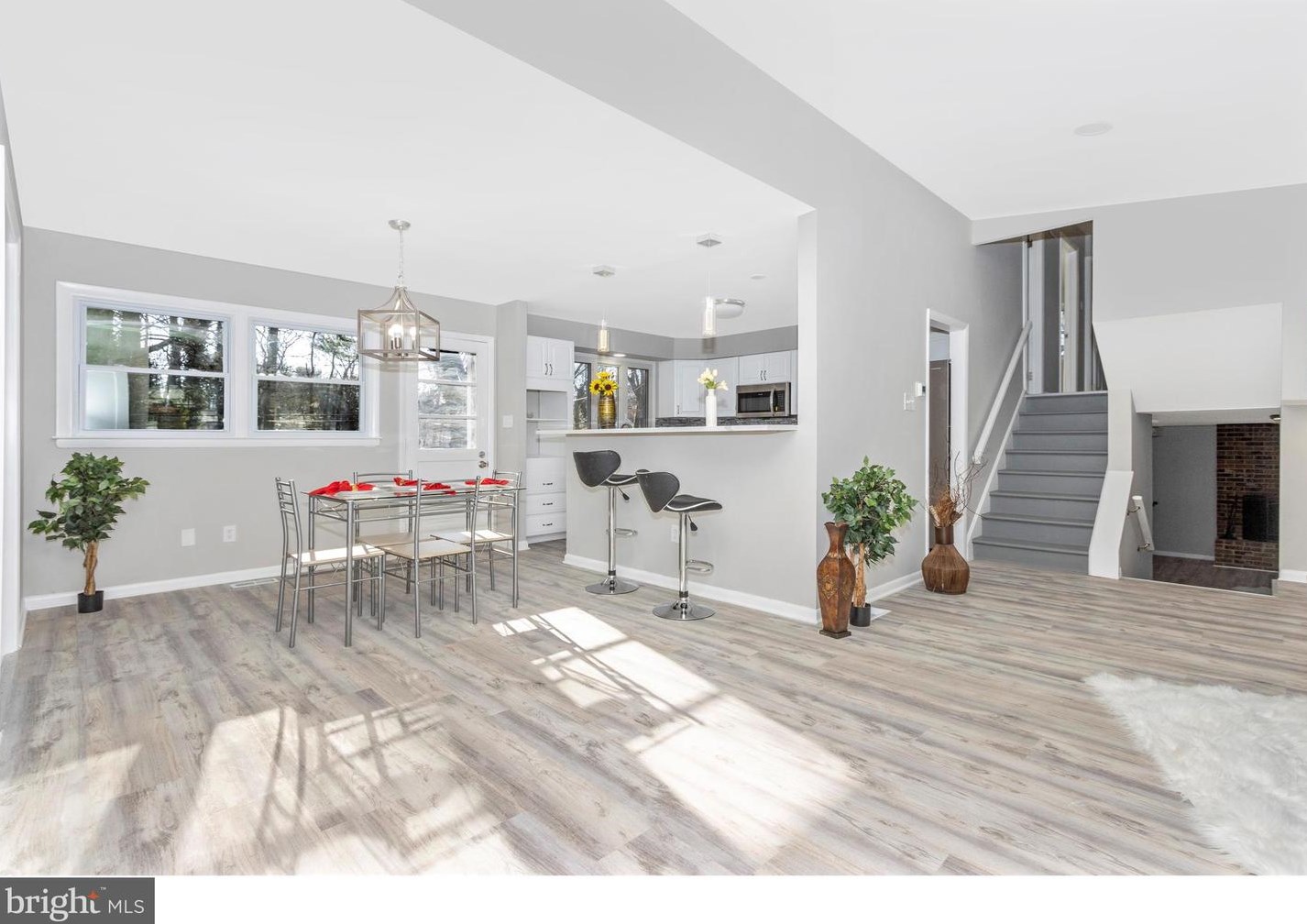 2817 Greenway Dr, Ellicott MD  21042-2524 exterior