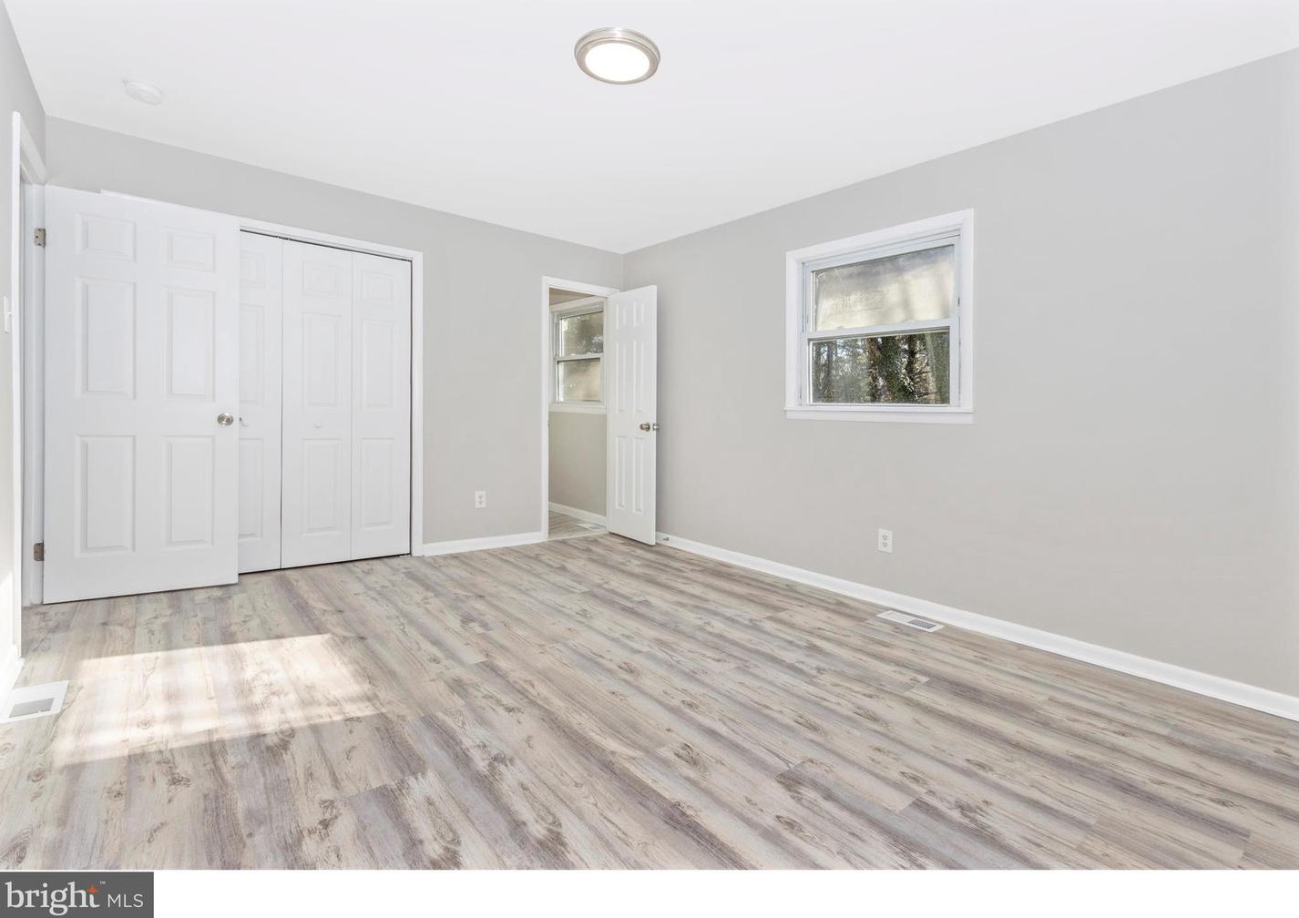 2817 Greenway Dr, Ellicott MD  21042-2524 exterior