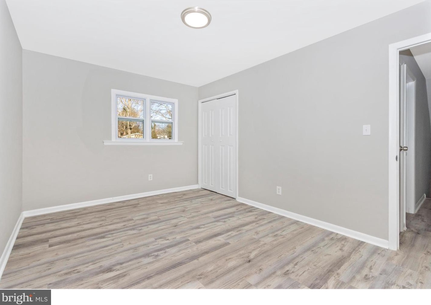 2817 Greenway Dr, Ellicott MD  21042-2524 exterior