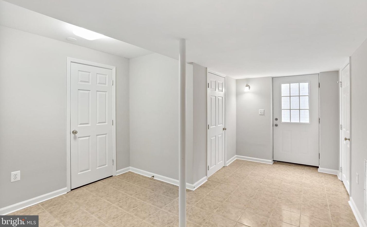 9061 Upton Rd, Ellicott MD exterior