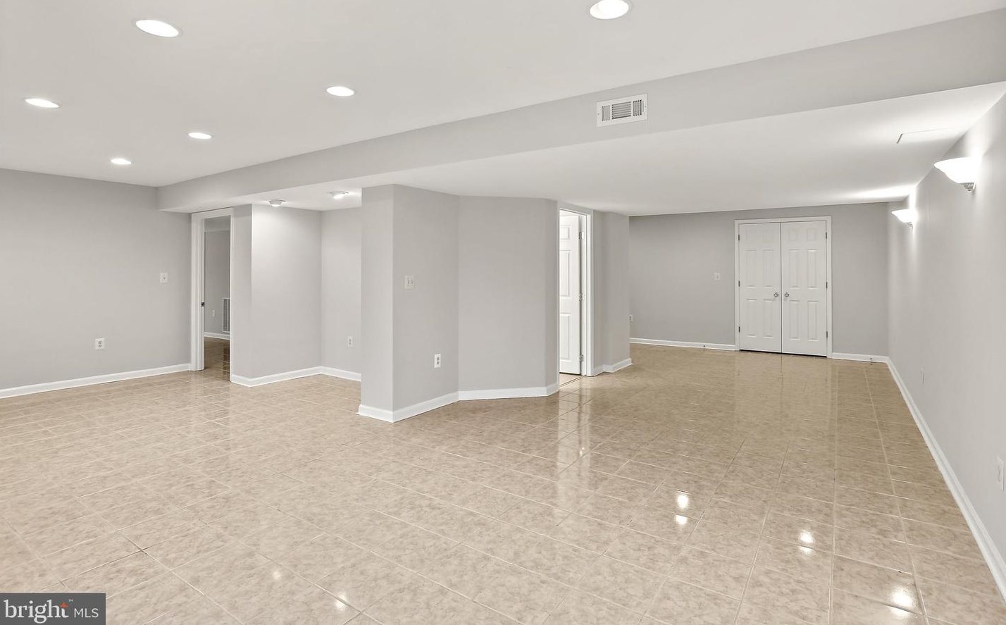 9061 Upton Rd, Ellicott MD exterior