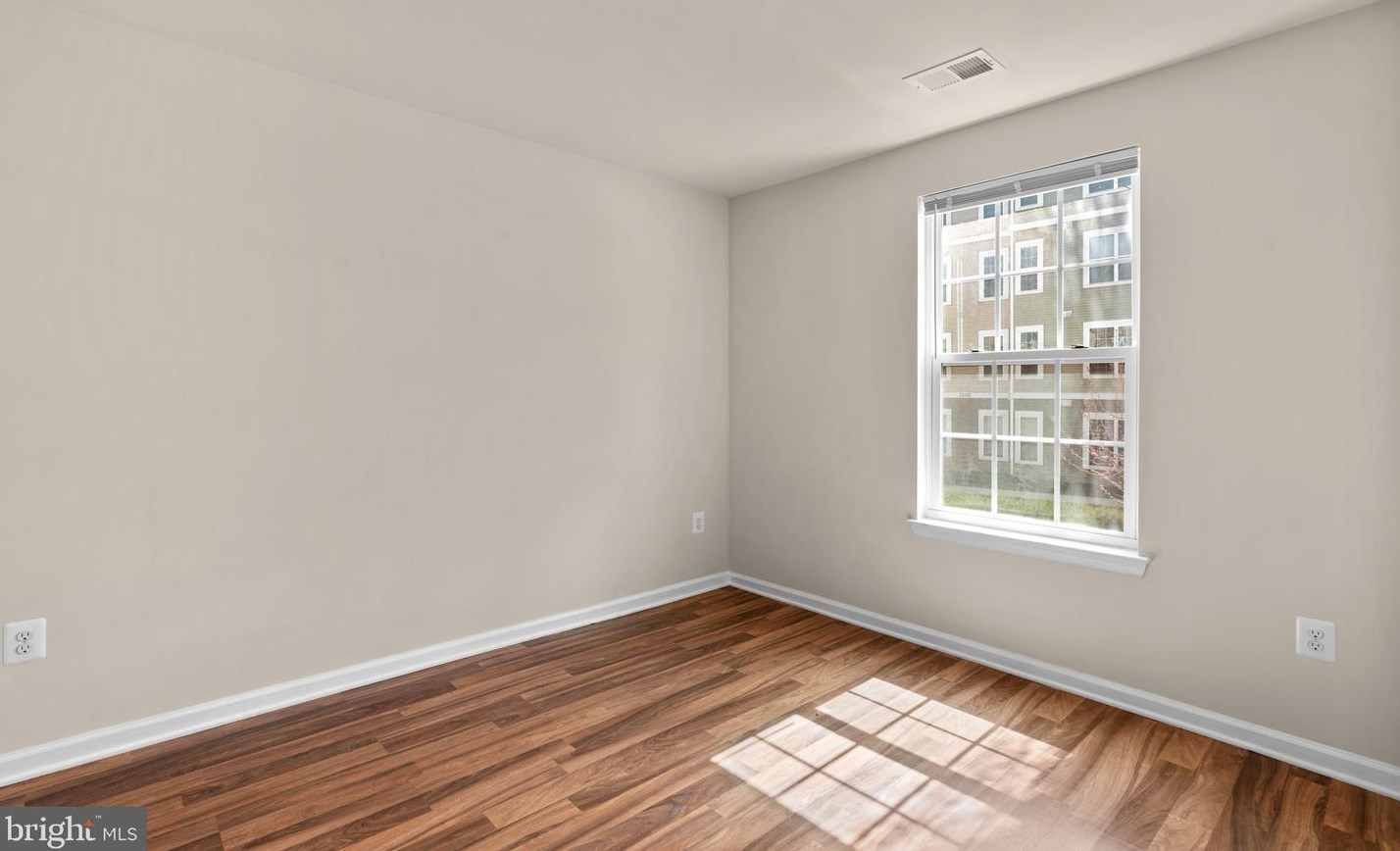 7521 Hearthside Way, Baltimore MD  21075-6278 exterior