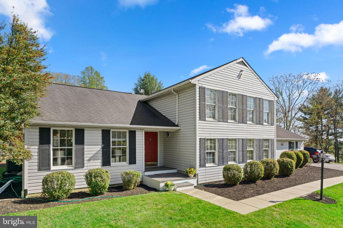 1221 Round Gate Ct, Woodbine, MD 21797 MLS MDHW2027038 Coldwell Banker