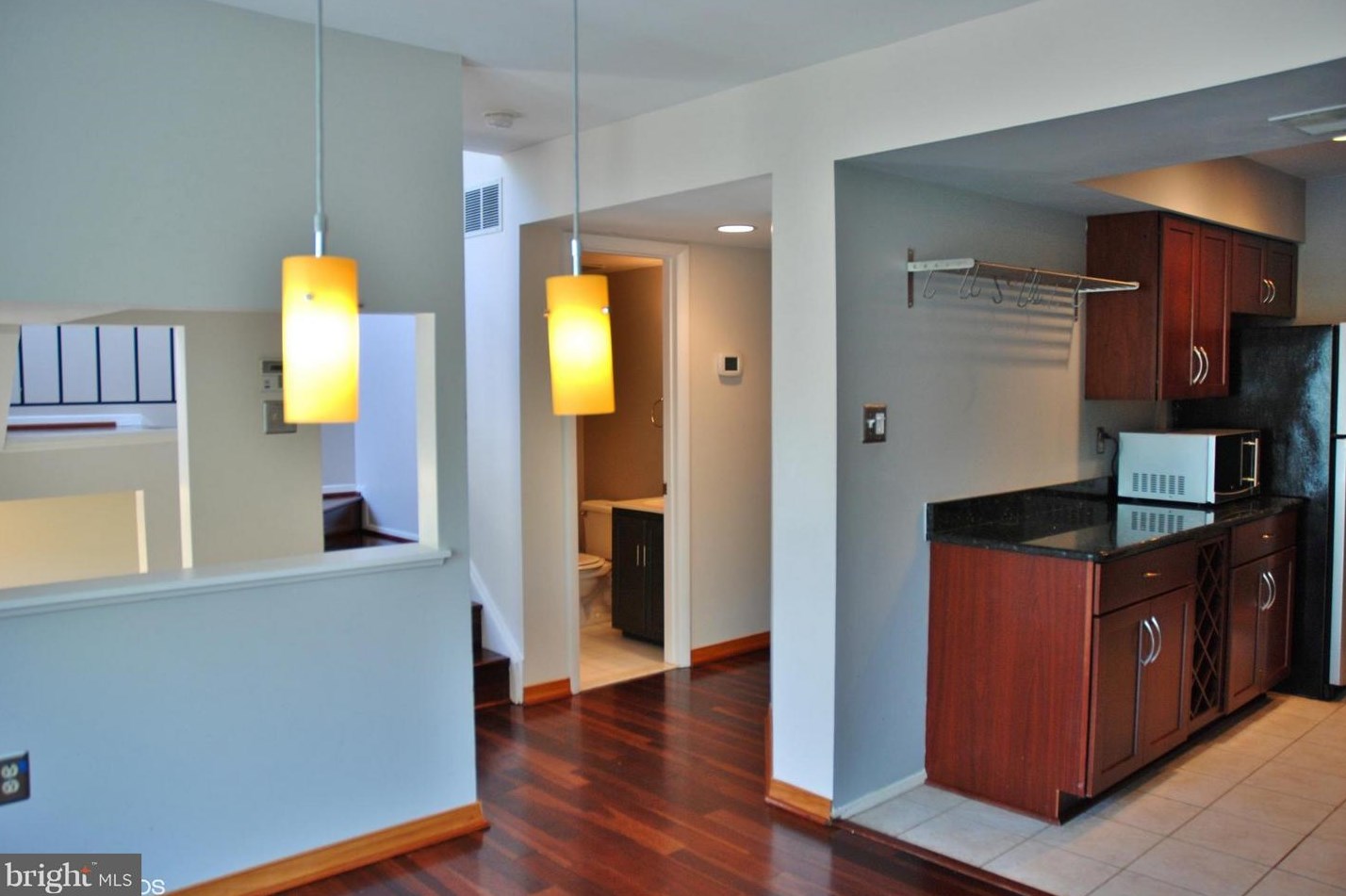 8120 Wooded Glen Ct, Ellicott MD  21043-6940 exterior