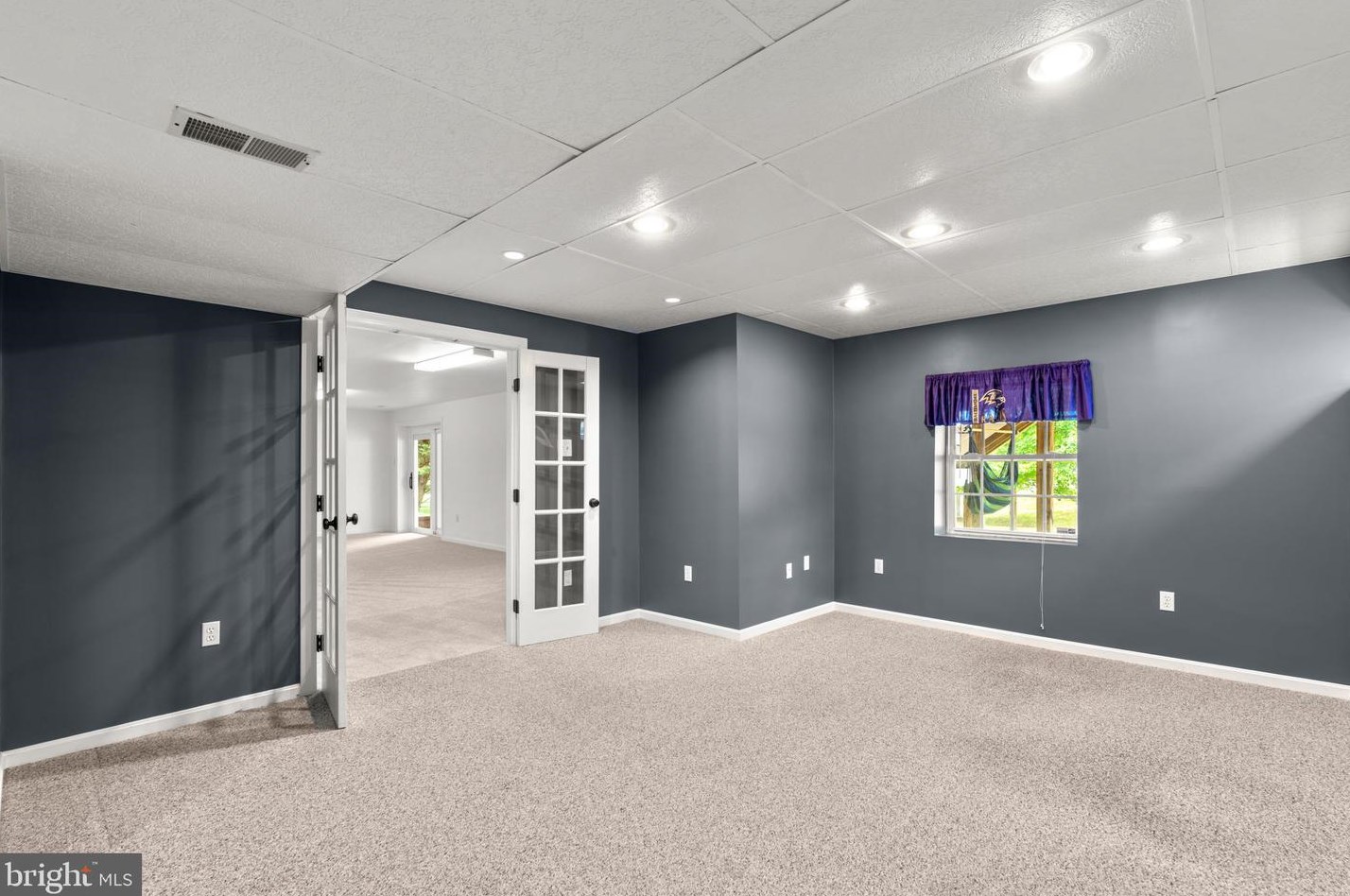 2186 Oak Frst Dr, Ellicott MD 21043-1903 exterior