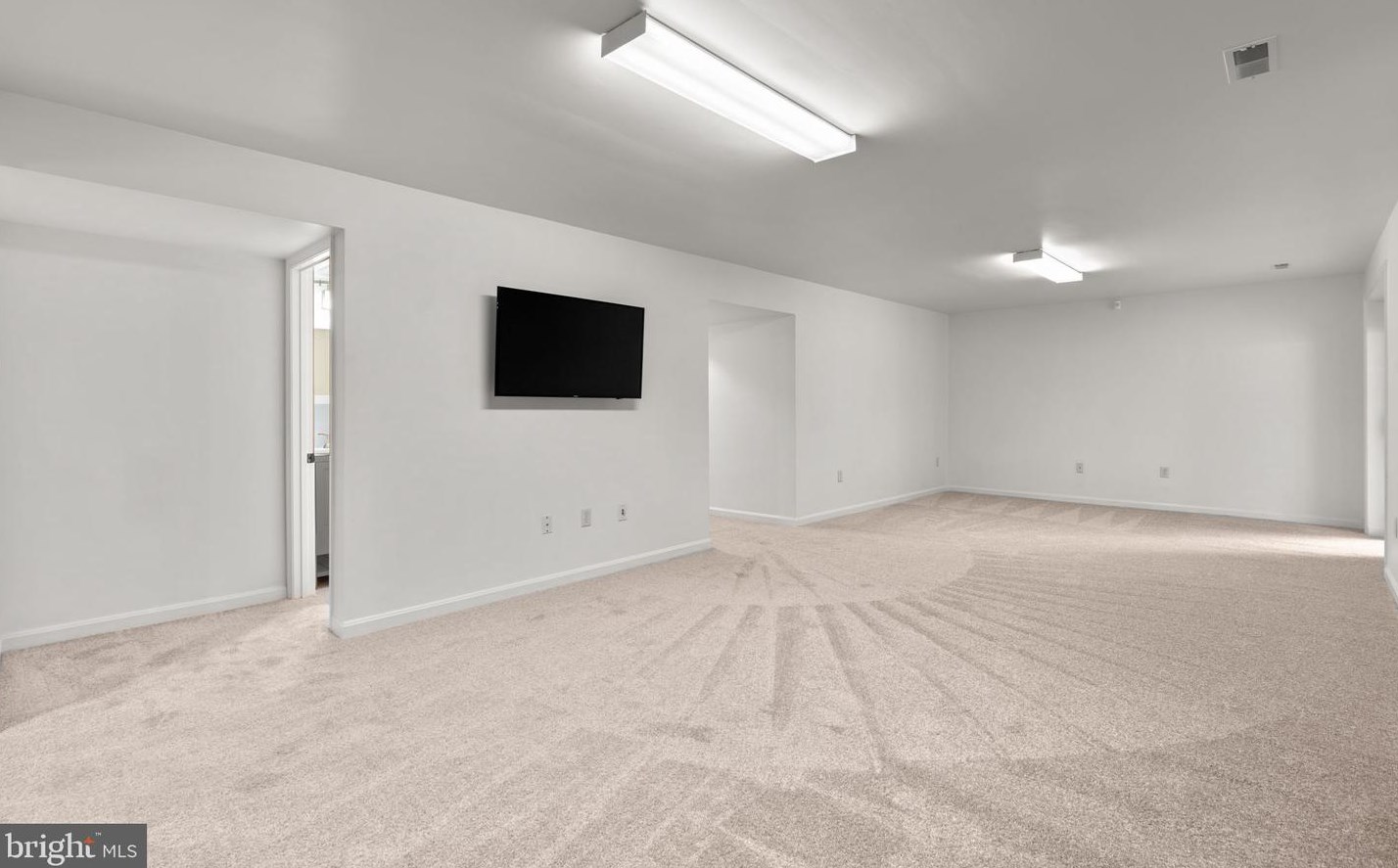 2186 Oak Frst Dr, Ellicott MD 21043-1903 exterior