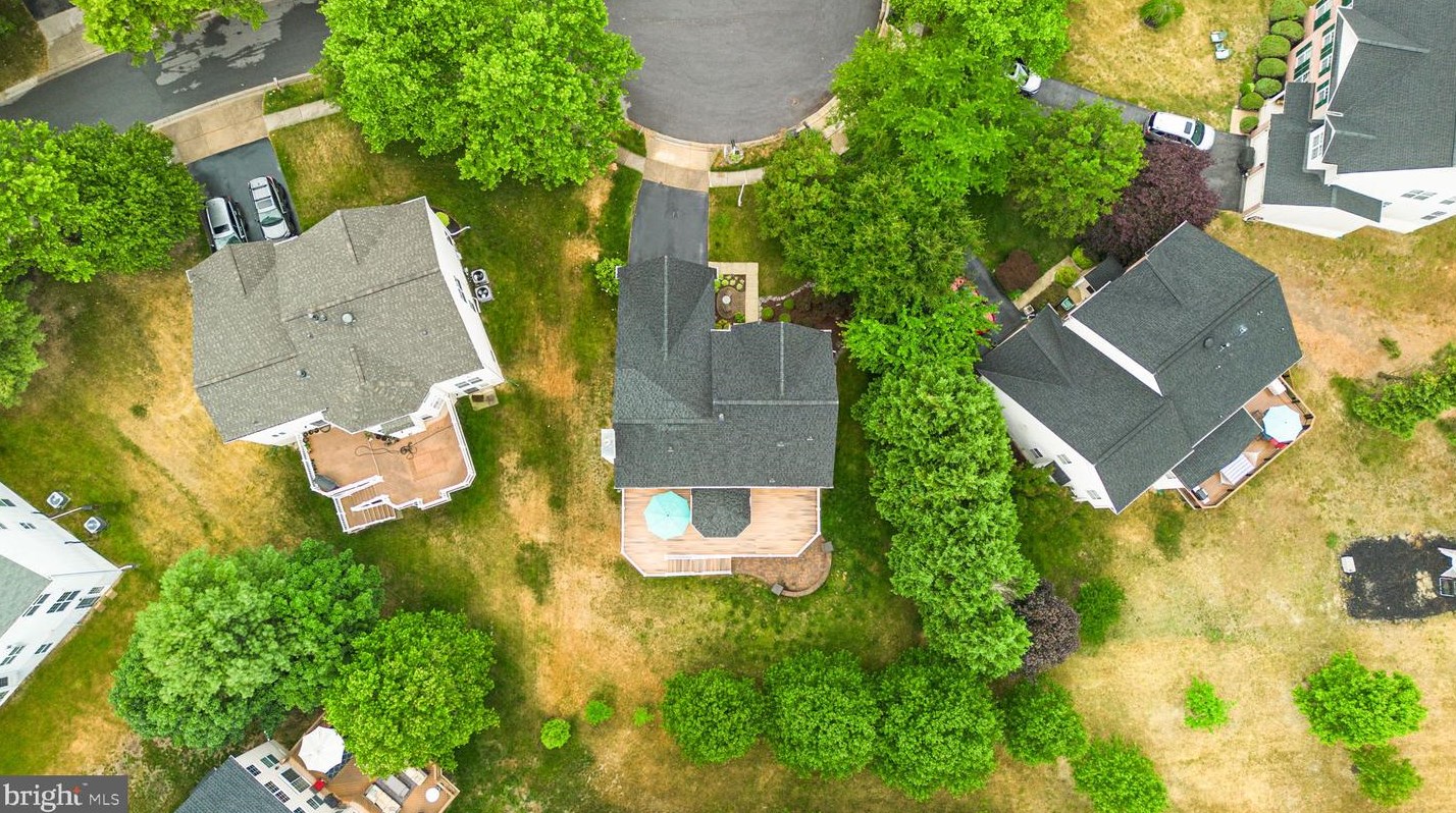 2186 Oak Frst Dr, Ellicott MD 21043-1903 exterior