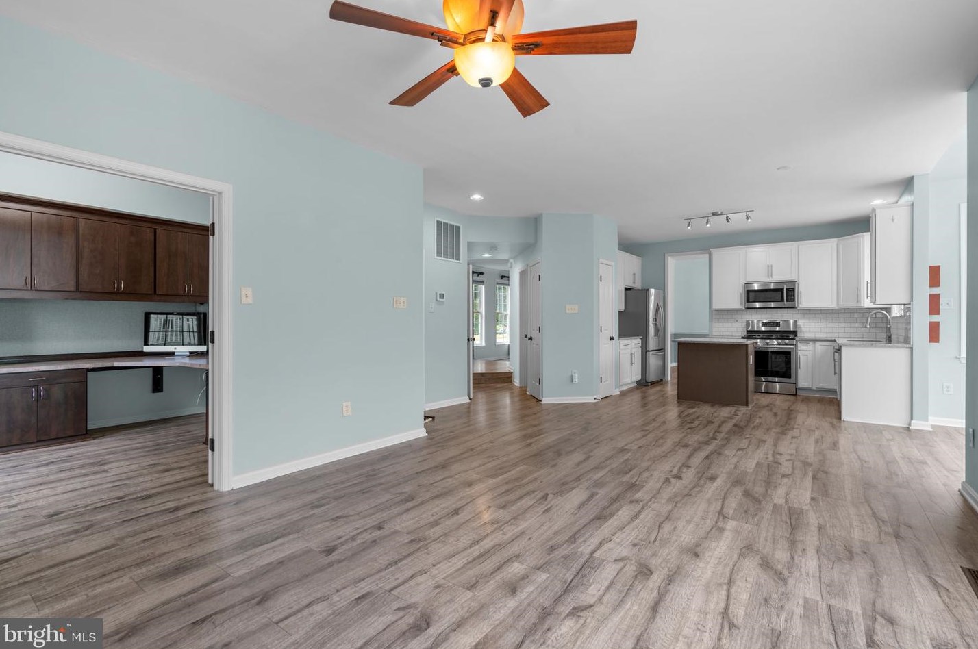 2186 Oak Frst Dr, Ellicott MD 21043-1903 exterior