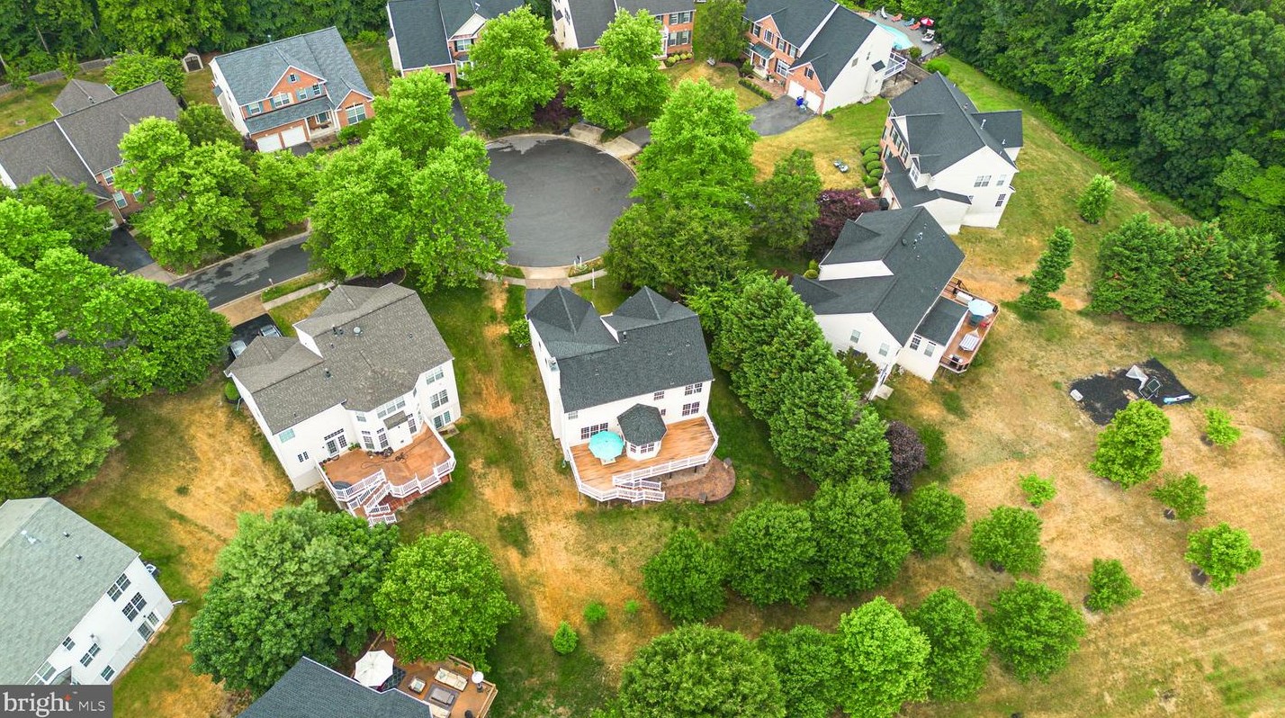 2186 Oak Frst Dr, Ellicott MD 21043-1903 exterior