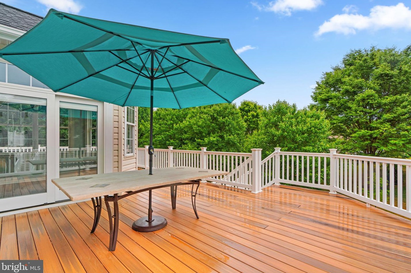 2186 Oak Frst Dr, Ellicott MD 21043-1903 exterior