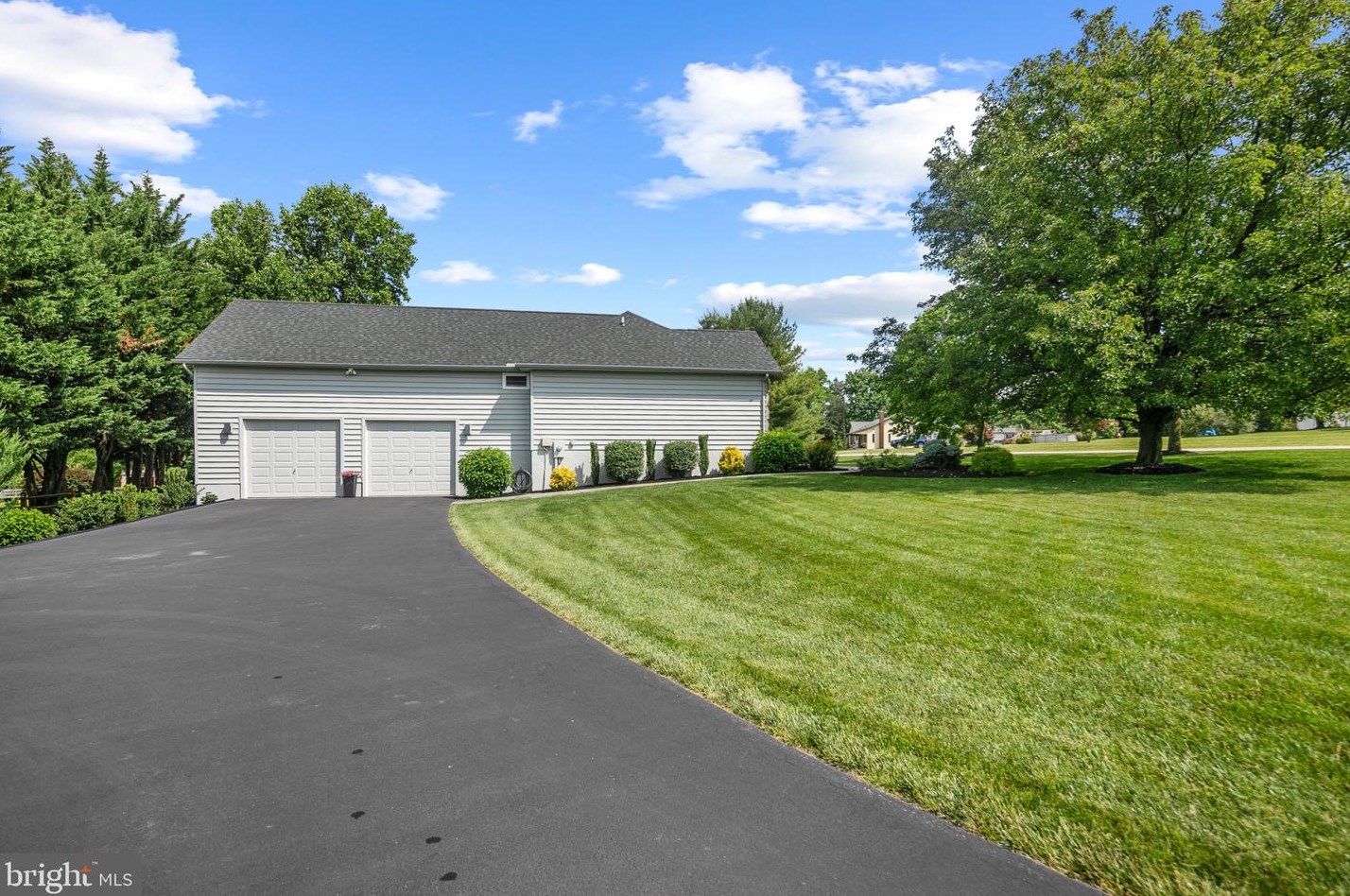 16836 Hardy Rd, Mount Airy MD 21771-3221 exterior