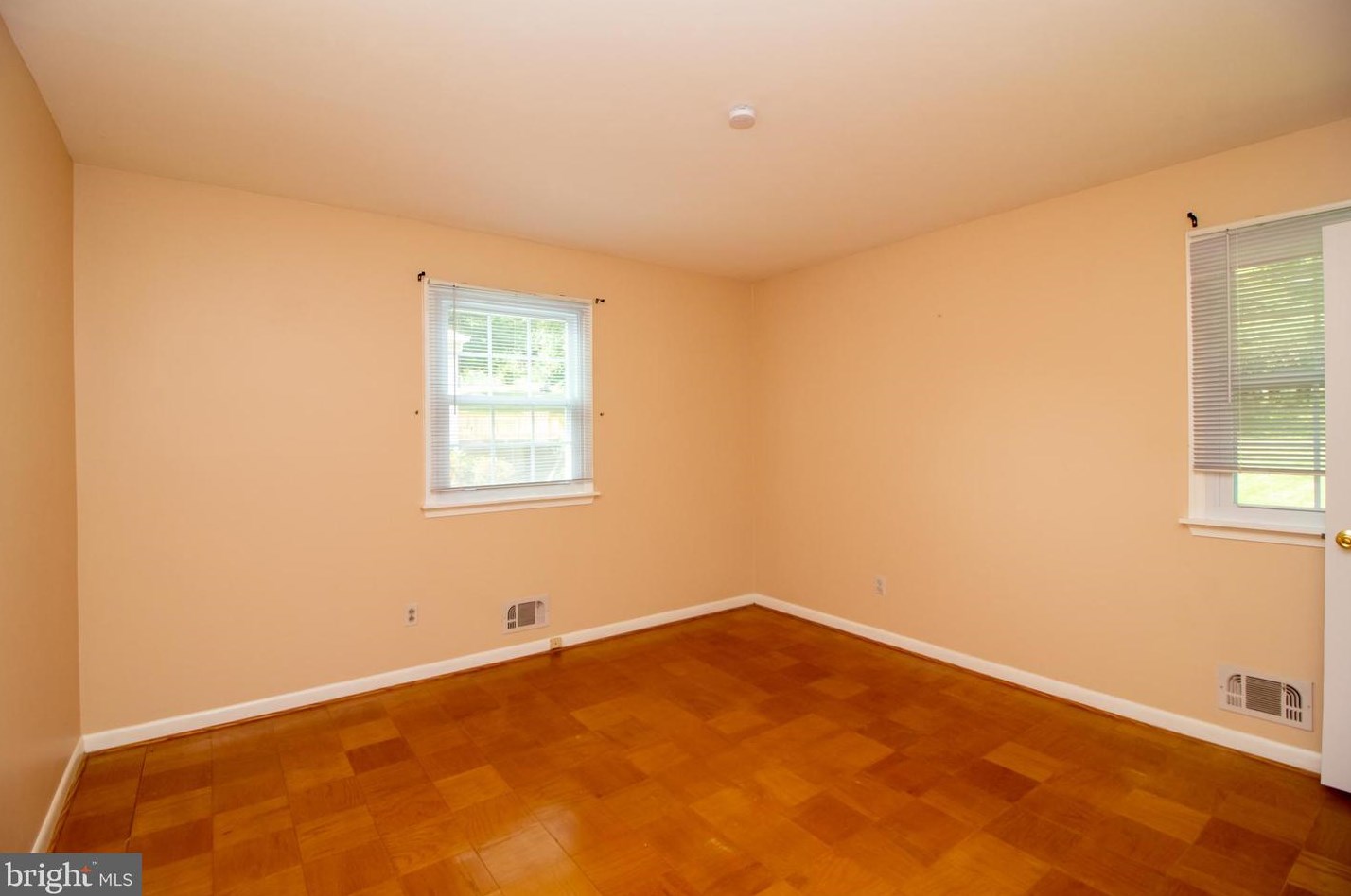 4022 Dee Jay Dr, Ellicott MD 21042-5612 exterior