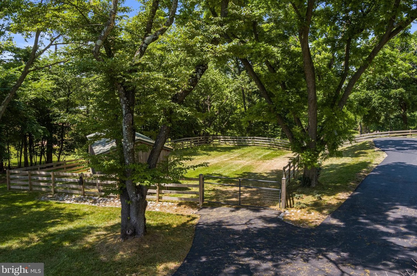 12830 Triadelphia Rd, Ellicott MD 21042-1117 exterior