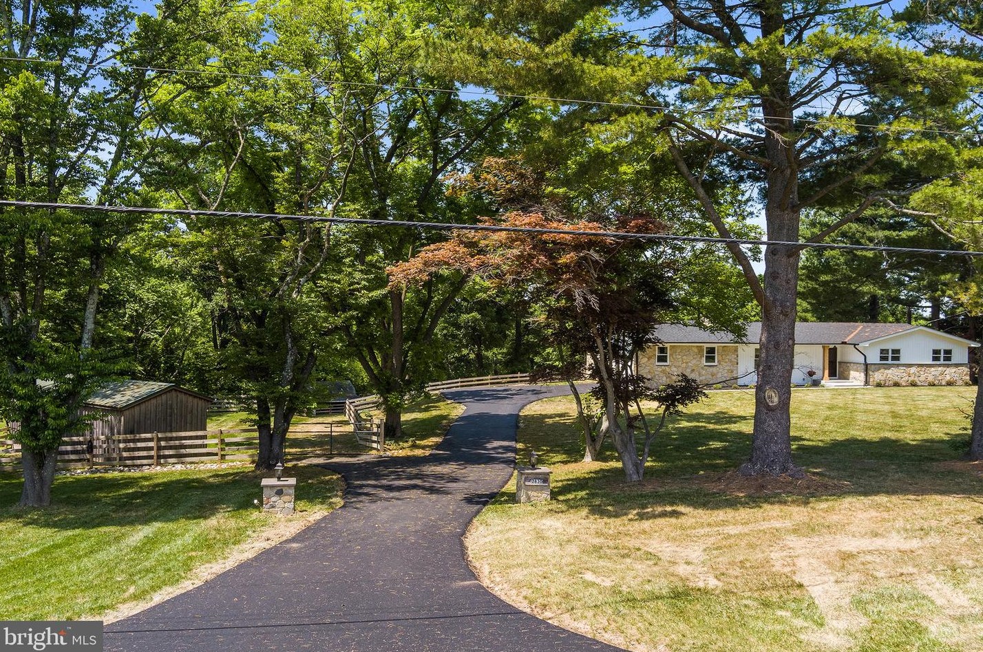 12830 Triadelphia Rd, Ellicott MD 21042-1117 exterior