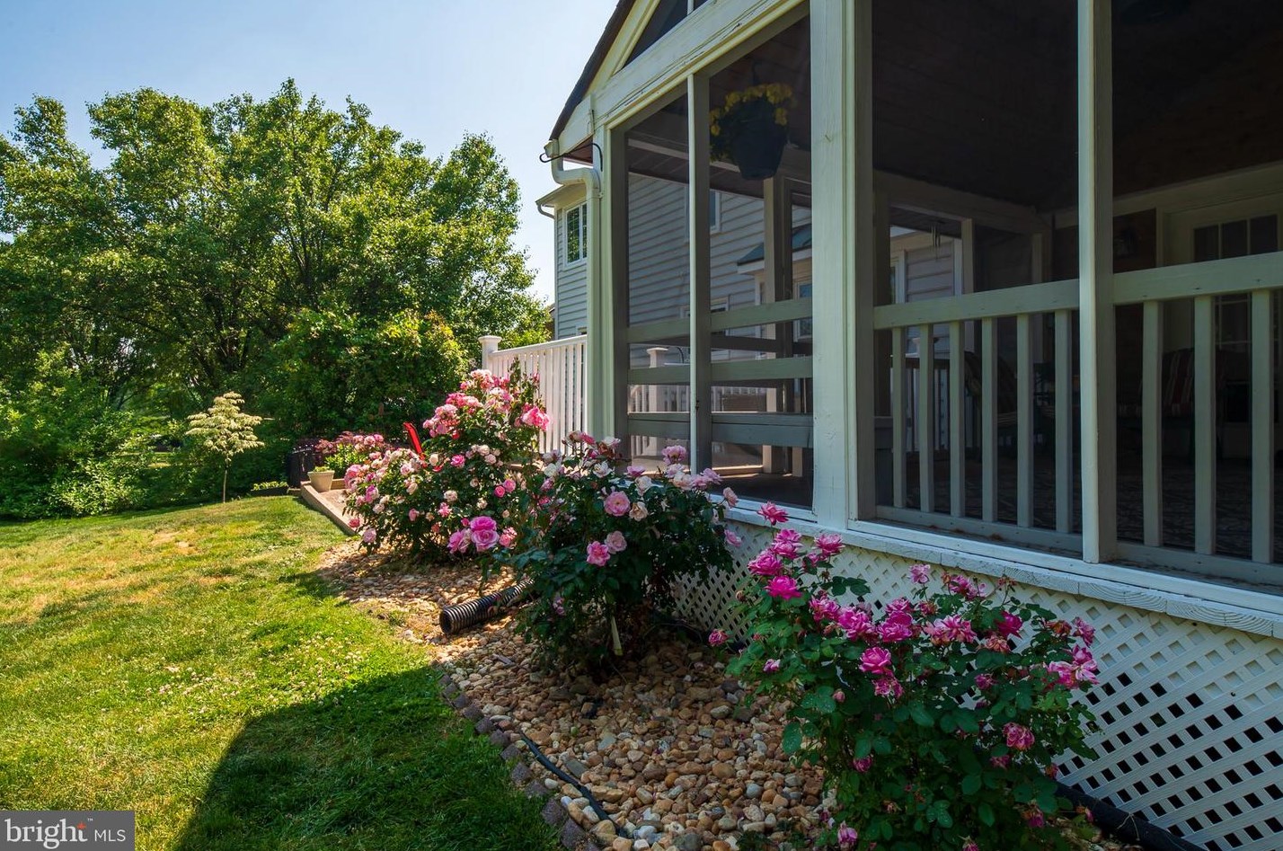 5229 Rising Sun Ln, Ellicott MD 21043-6302 exterior