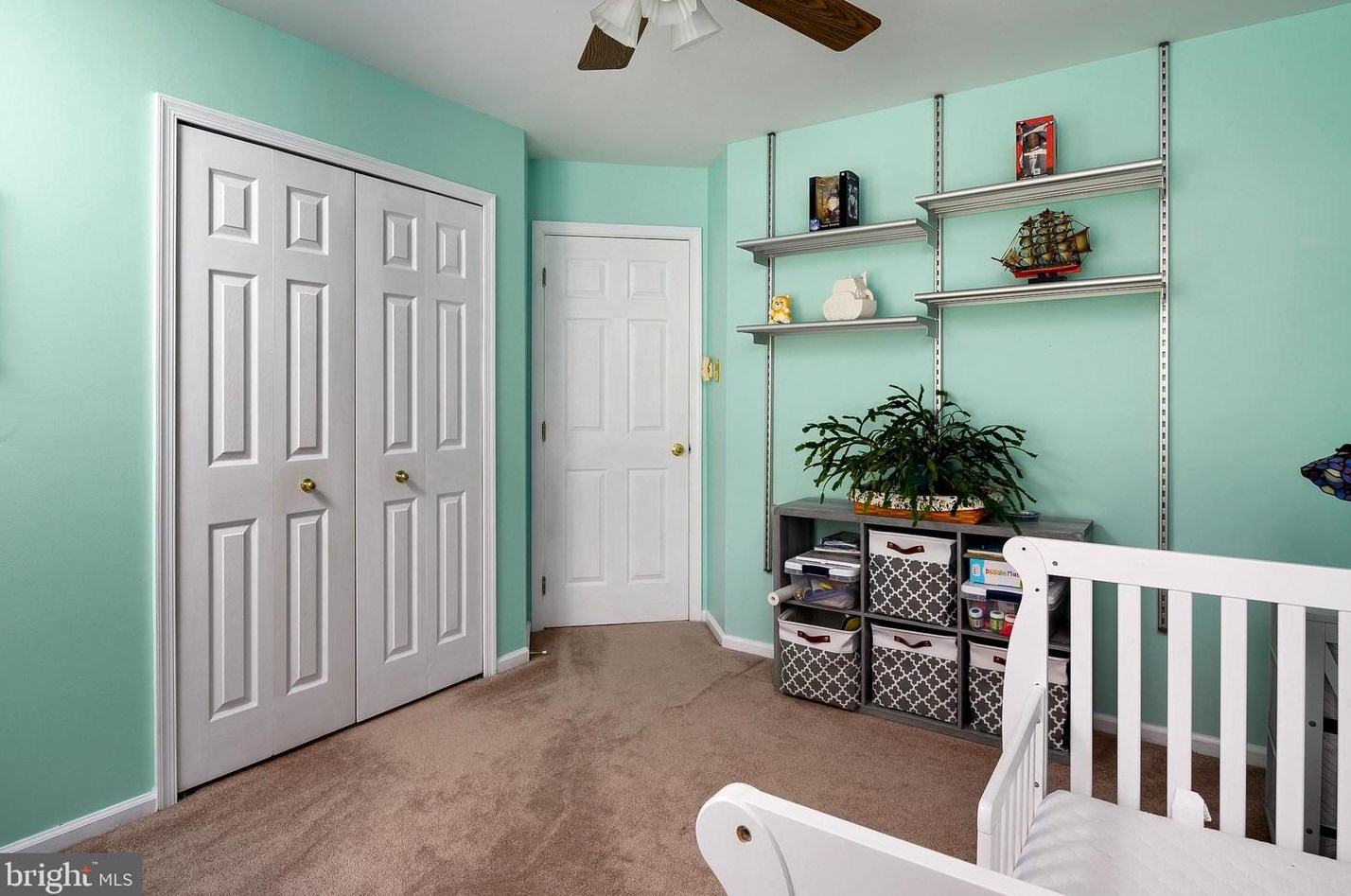 5229 Rising Sun Ln, Ellicott MD 21043-6302 exterior