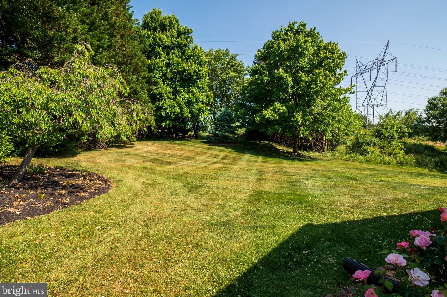 5229 Rising Sun Ln, Ellicott MD 21043-6302 exterior