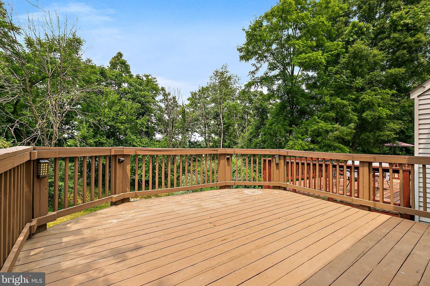 8776 Manahan Dr, Ellicott MD 21043-5404 exterior