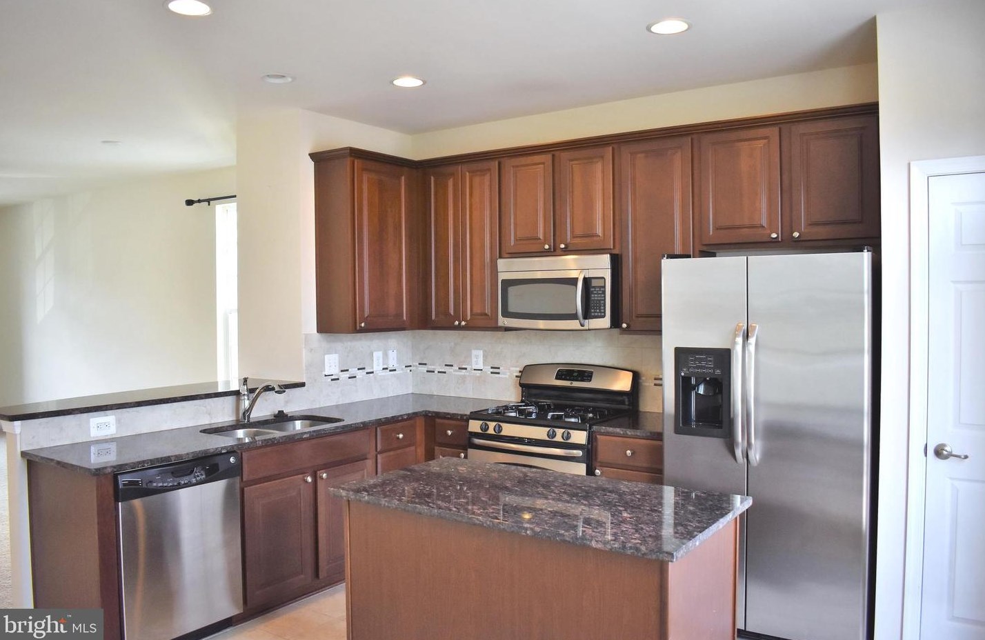 7128 Station House Rd, Baltimore MD  21075-6835 exterior
