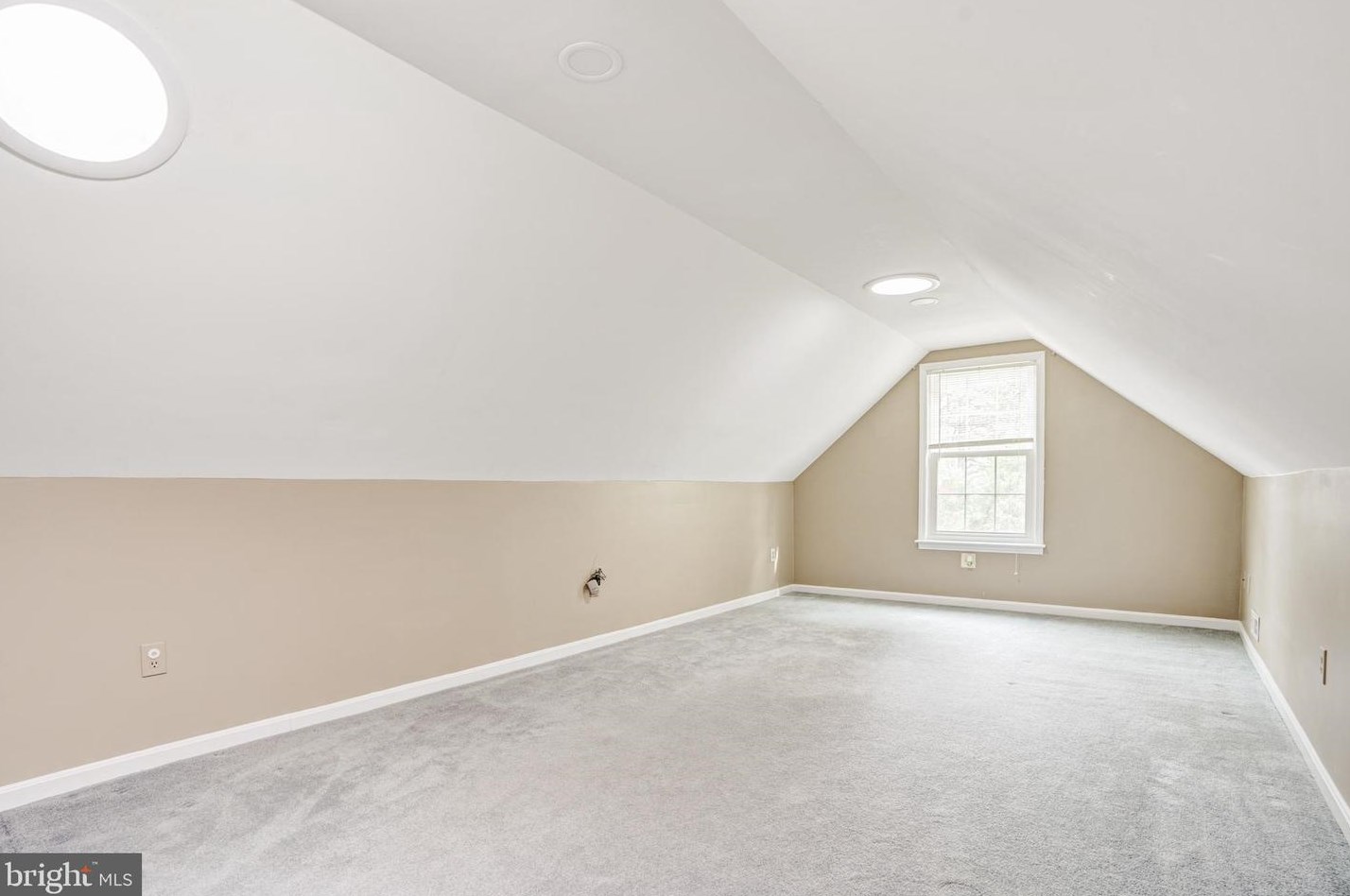 6104 Hunt Club Rd, Baltimore MD  21075-5518 exterior