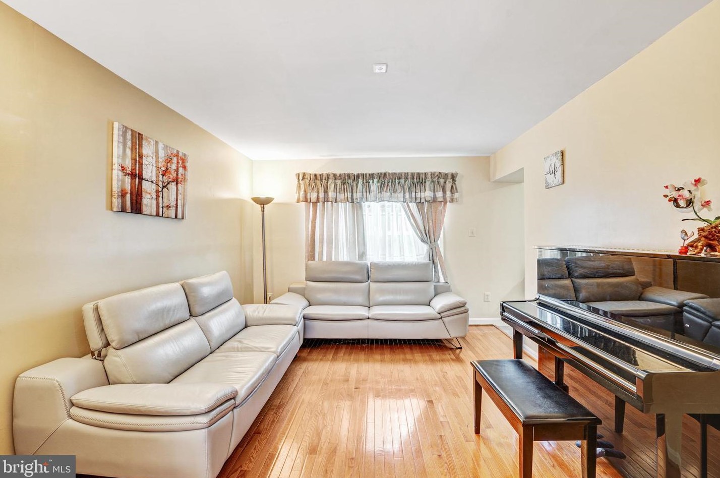 6104 Hunt Club Rd, Baltimore MD  21075-5518 exterior