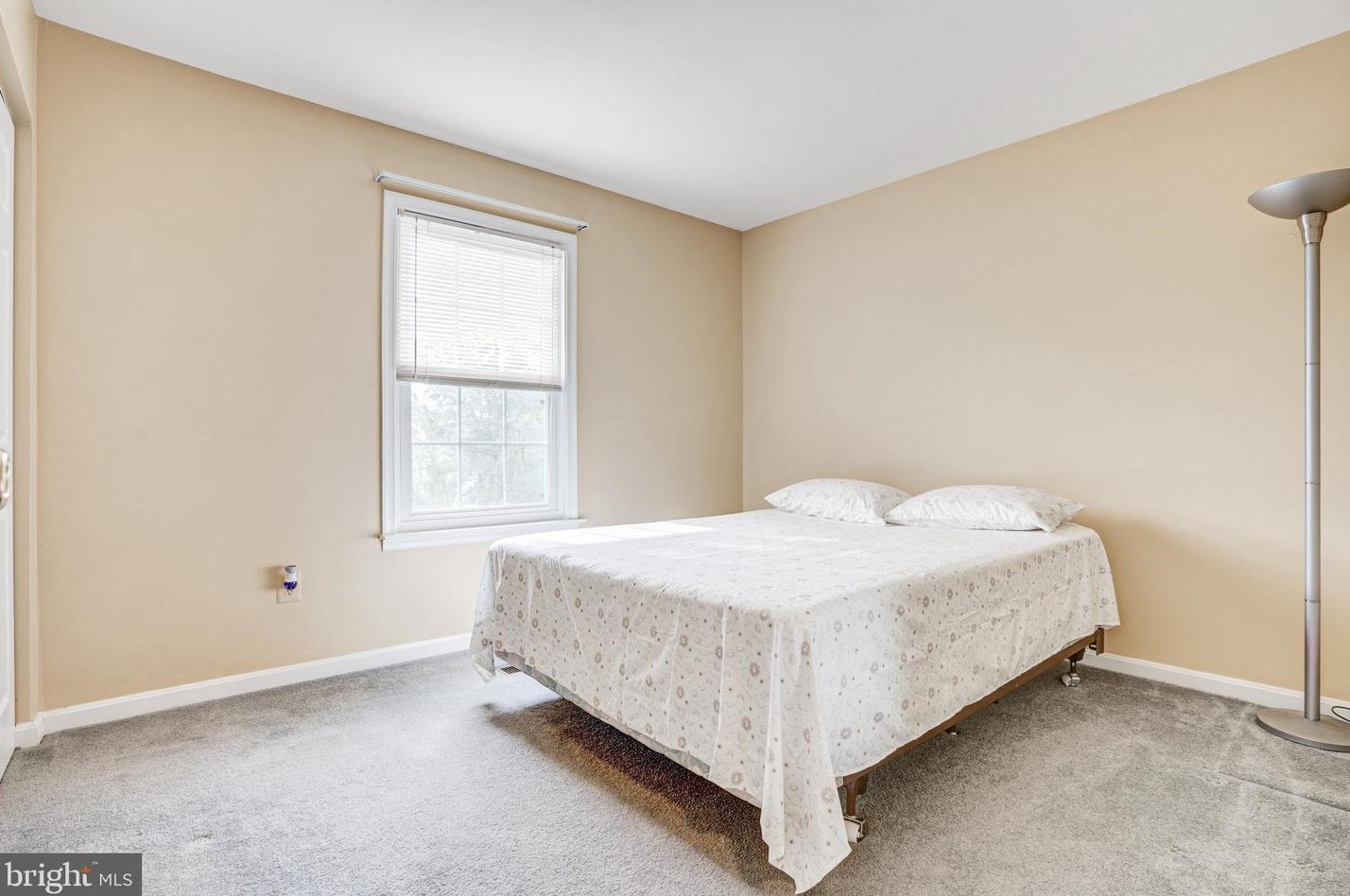 6104 Hunt Club Rd, Baltimore MD  21075-5518 exterior