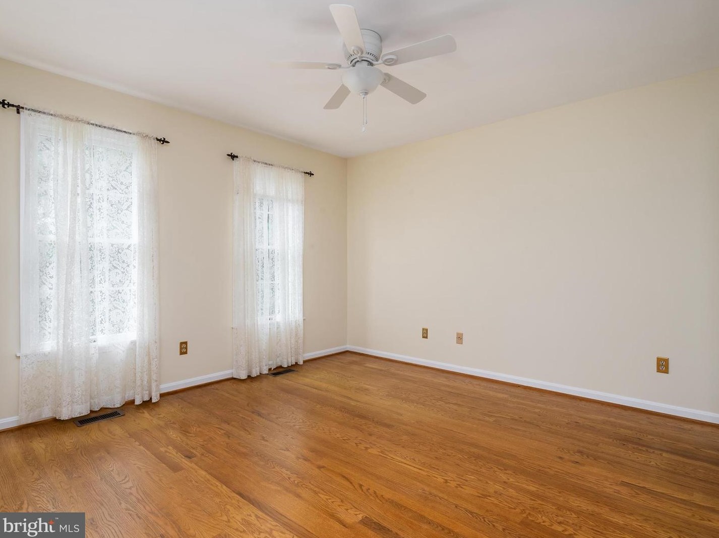 3709 Dorsey Search Cir, Ellicott MD 21042-3753 exterior