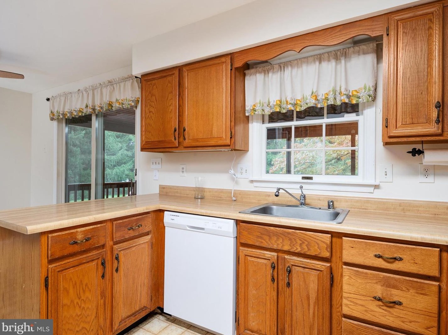 3709 Dorsey Search Cir, Ellicott MD 21042-3753 exterior