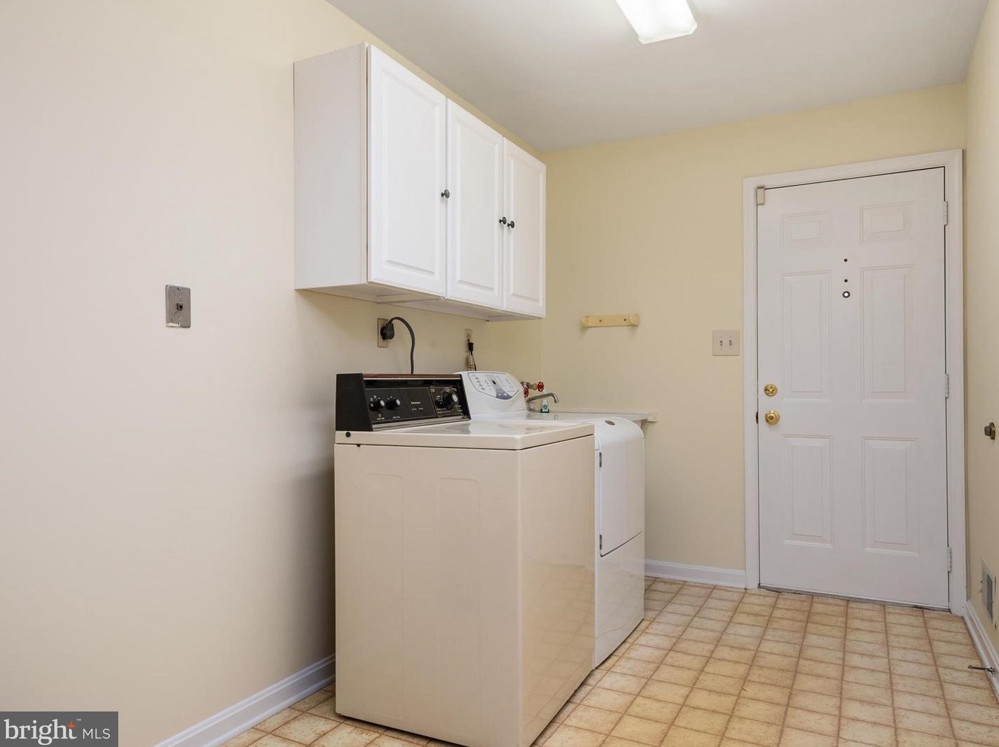 3709 Dorsey Search Cir, Ellicott MD 21042-3753 exterior