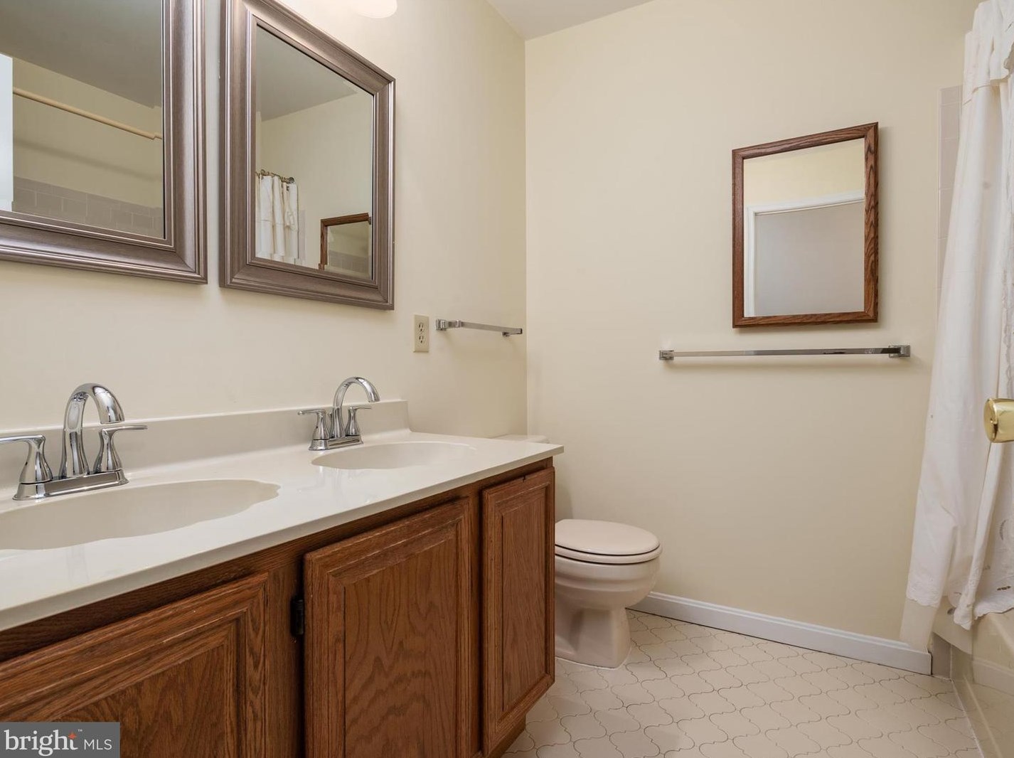 3709 Dorsey Search Cir, Ellicott MD 21042-3753 exterior