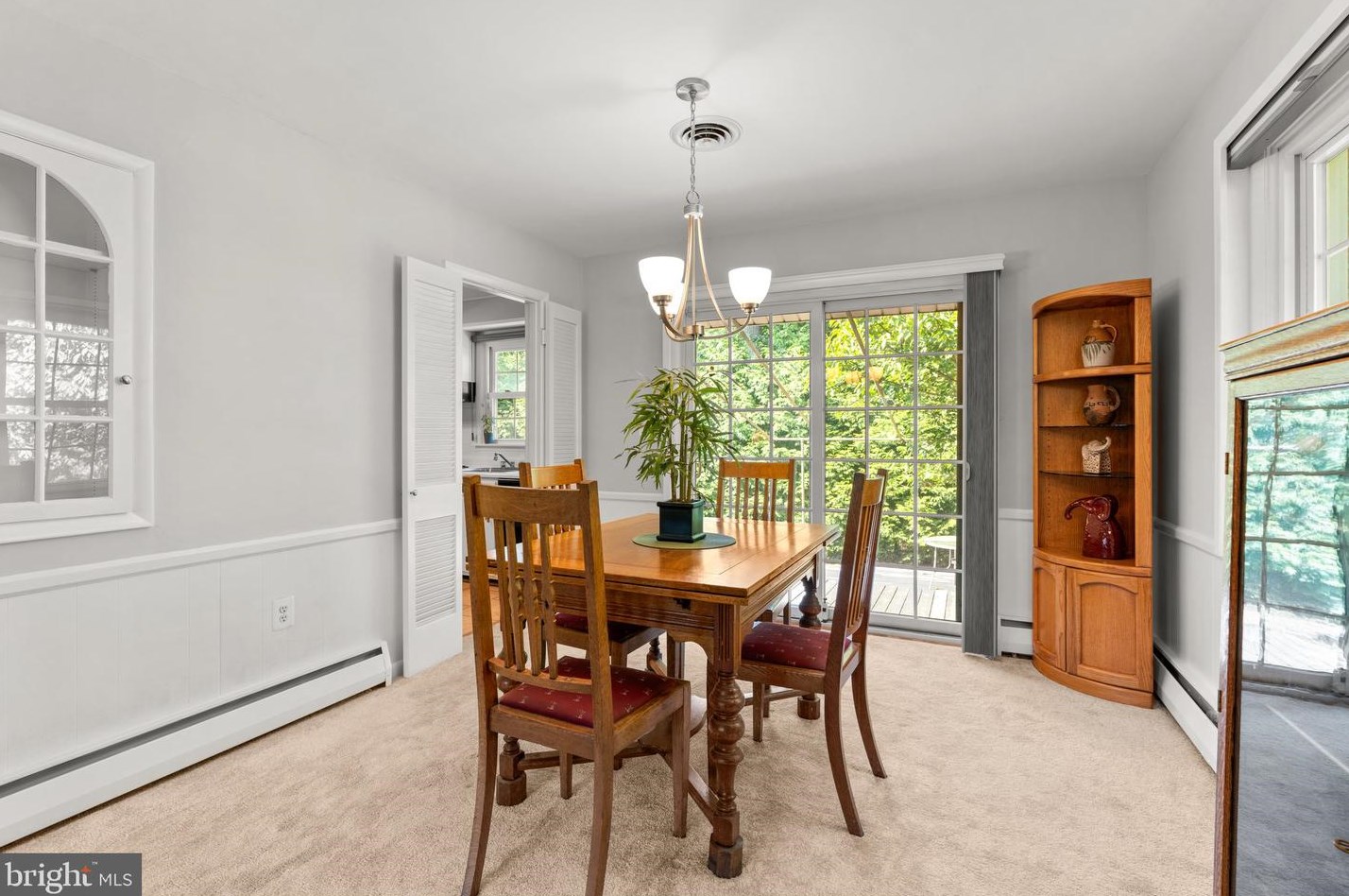 9001 Overhill Dr, Ellicott MD 21042-5221 exterior