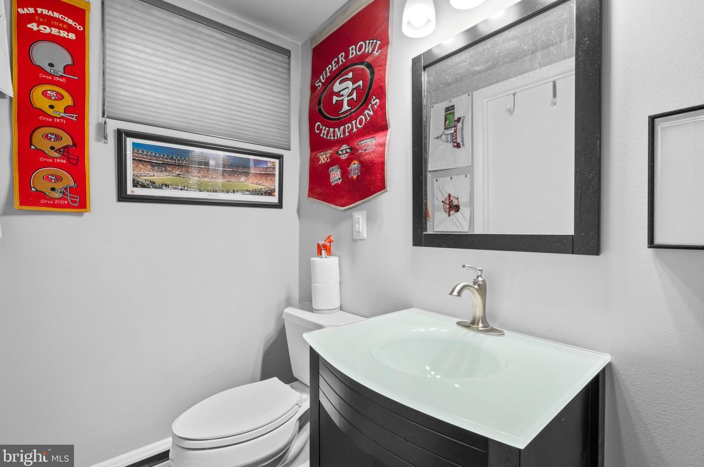 9001 Overhill Dr, Ellicott MD 21042-5221 exterior