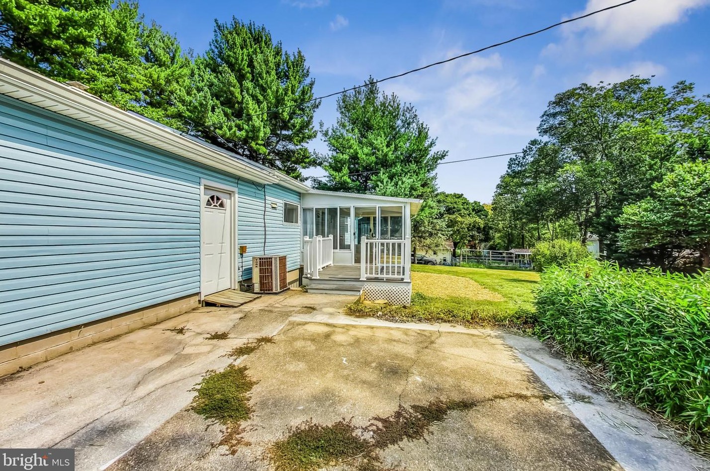 5013 Worthington Way, Ellicott MD 21043-6747 exterior