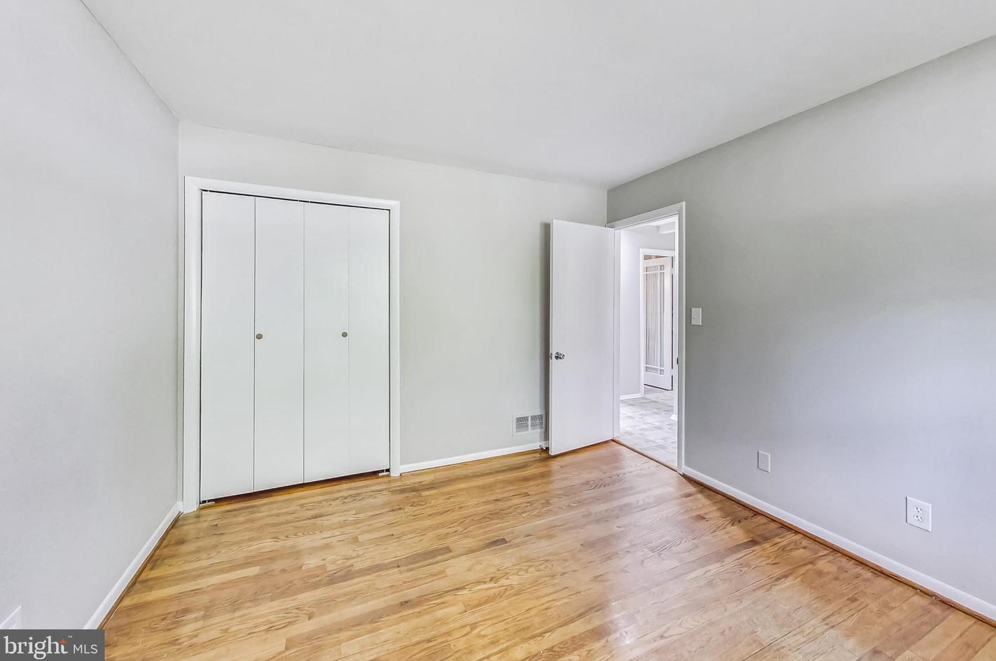 5013 Worthington Way, Ellicott MD 21043-6747 exterior