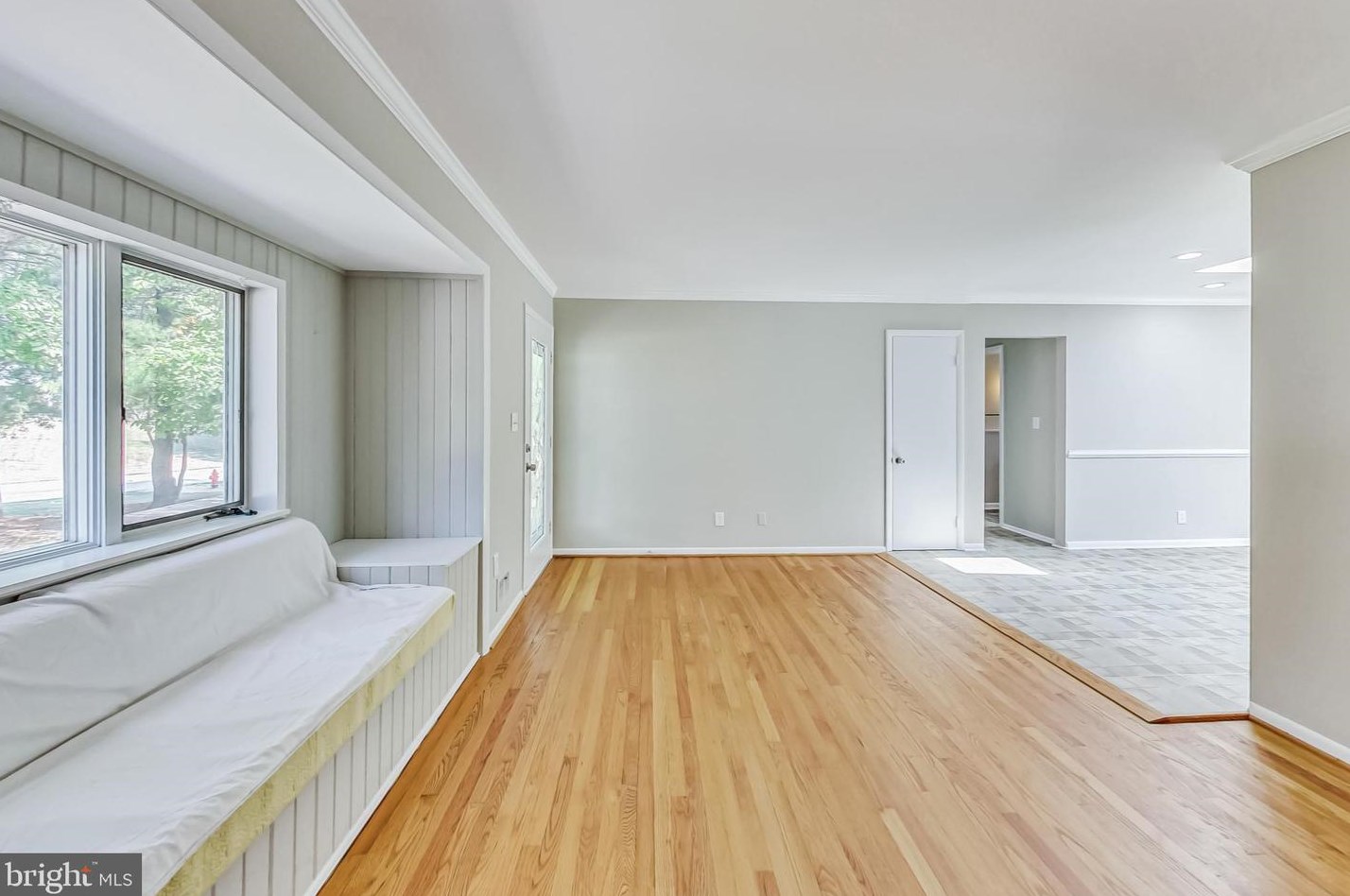 5013 Worthington Way, Ellicott MD 21043-6747 exterior